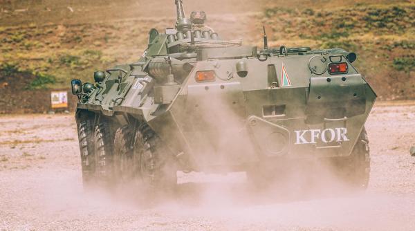 Criza din Kosovo: Rusia sprijină total Serbia, în timp ce forțele NATO de menținere a păcii sunt pregătite să intervină dacă e necesar