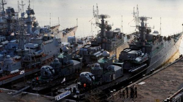 Serviciile de informaţii militare britanice: Flota rusă din Marea Neagră, slăbită de atacul asupra Sevastopolului