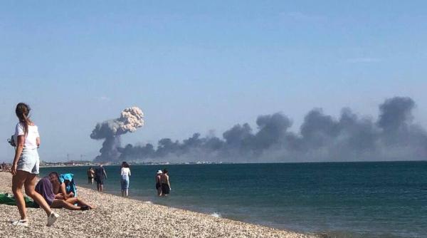 Explozii puternice în zona unei baze aeriene ruseşti din Crimeea (Foto/Video)