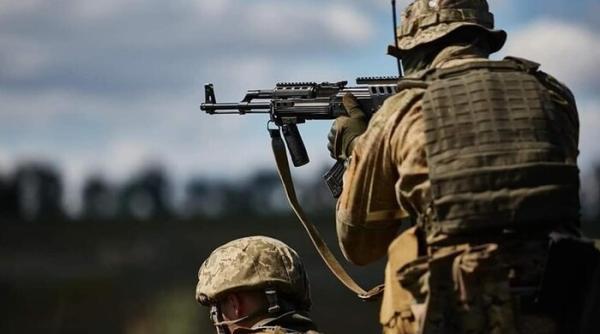 Atacarea bazei ruse de la Novofedorivka | Forţele pentru Operaţii Speciale şi mai mulţi partizani ucraineni s-ar afla în spatele atacurilor