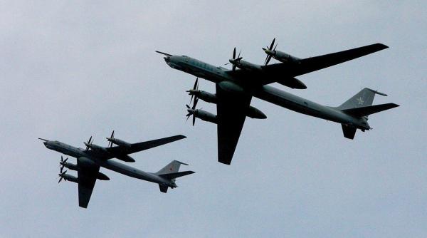 Americanii au identificat și interceptat două avioane de cercetare rusești în apropiere de Alaska