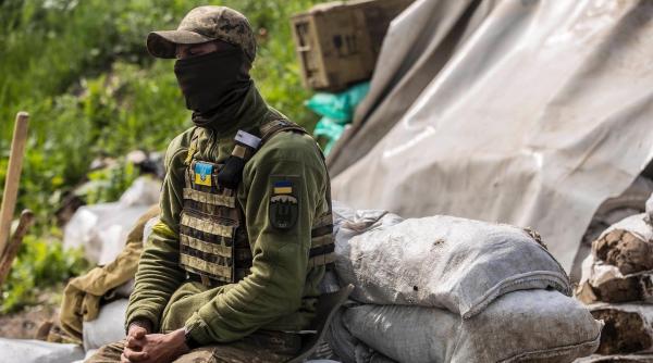 Ocupantul rus avansează în Donbas în ciuda rezistenței feroce, în timp ce în sud Himars ucrainene au rupt liniile de aprovizionare ruse la Herson