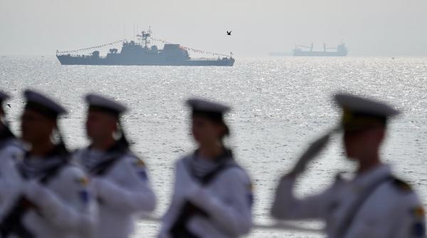 Vasile Dîncu, de Ziua Marinei: Sperăm să finalizam în cel mai scurt timp procedura de achiziţie a corvetelor multifuncţionale