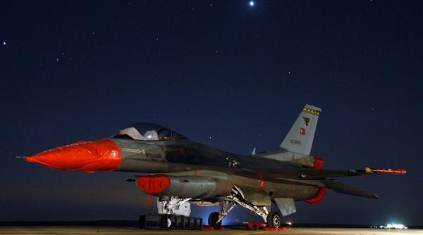 O delegaţie militară turcă merge în SUA cu speranţa că Washingtonul aprobă acordul pentru vânzarea celor 40 de avioane F-16 Block 70/72