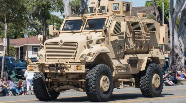 Vehicule blindate moderne pentru transportul trupelor ucrainene. Ucraina ar putea avea o flotă de până la 200 de vehicule MRAP