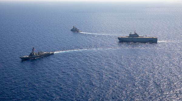 Iranul a capturat o dronă a SUA. USV-ul, recuperat după o operațiune ca la carte a navelor de luptă americane