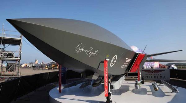 Turcia a prezentat în premieră avionul supersonic de luptă fără pilot “Bayraktar Kizilelma” (Foto/Video)