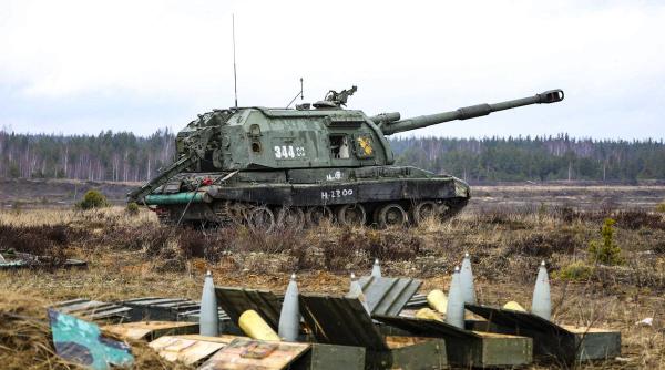 Ucraina a capturat un obuzier funcțional Msta-SM2 fabricat recent (Video). Rușii abandonează tehnica în fața contraofensivei