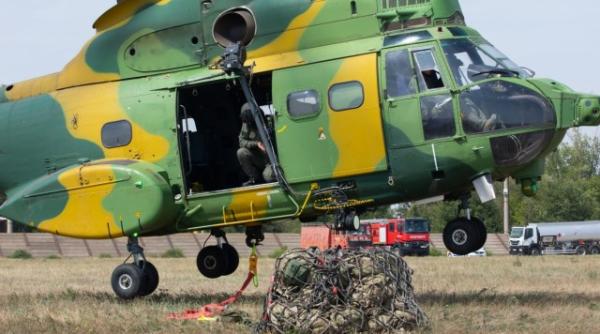 Militarii americani de la Kogălniceanu au „testat” elicopterele românești IAR 330 Puma (Foto)