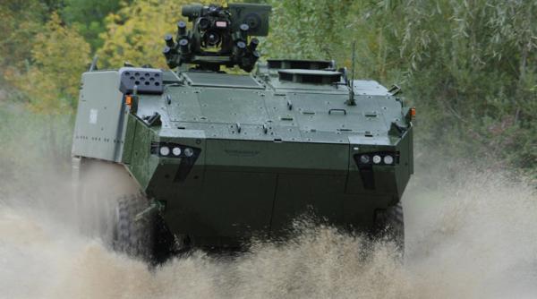 Planul era ca Armata română să dețină și blindate amfibii. Programul 8x8 din care s-a născut Piranha V era inițial „amfibiu”