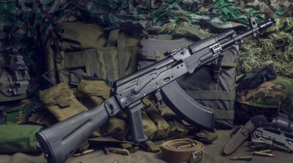 Rusia modifică Kalașnikovul pentru a putea trage mai rapid