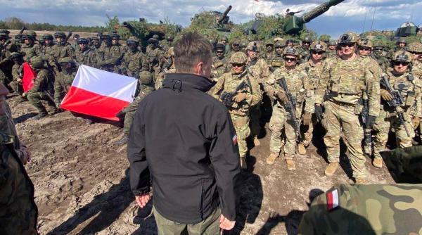 Polonia va oferi antrenament militar de bază, inclusiv de luptă urbană, tuturor cetățenilor cu vârsta între 16 și 65 de ani