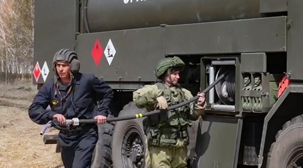 Indicii că Rusia se pregătește de o ofensivă în Ucraina: Aprovizionarea frontului cu combustibili, fără precedent de la începtul invaziei