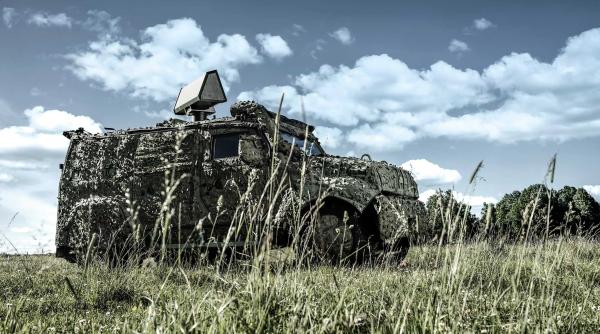 Compania americană Oshkosh Defense cumpăra sisteme de camuflaj Barracuda pentru vehiculele tactice JLTV