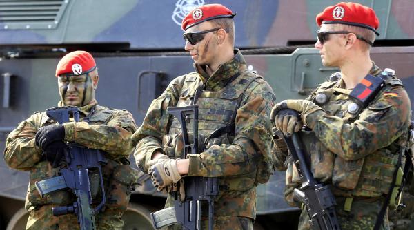 Nevoia consolidării prezenţei NATO în regiune, discutată de ministrul Apărării cu ambasadorul Germaniei