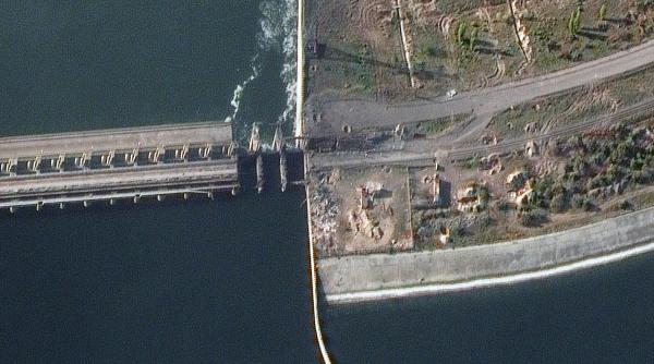 În urma retragerii din oraşul Herson, forţele ruse de ocupaţie au provocat daune semnificative barajului Nova Kahovka (Foto)