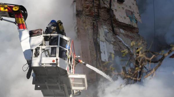 Aproape jumătate din rețeaua electrică a Ucrainei este afectată de atacurile Rusiei. Germania a livrat deja 2.430 de generatoare