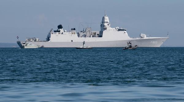 Avioane de luptă ruseşti au executat manevre periculoase în apropierea navelor de patrulare NATO din Baltică