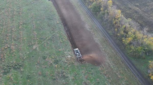 Ar putea Ucraina încerca încercuirea la Lugansk intrând prin teritoriul Rusiei? Celebrele MDK-3 rusești sapă tranșee la Belgorod
