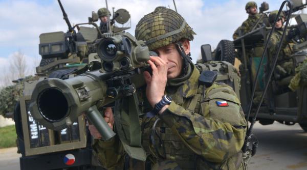 Armata cehă va intra în conflict în primul minut al unui eventual război dintre Rusia și NATO