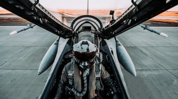 Comandorul Nicolae Crețu: Rolul piloților nu va dispărea. Militarii români de la Kogălniceanu cooperează cu cei americani care controlează dronele din SUA