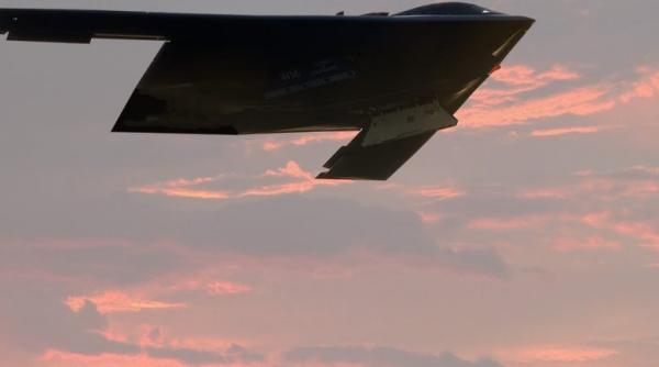 Au mai rămas doar câteva zile până la prezentarea primului bombardier stealth B-21 Raider. Va fi primul avion de generaţia a VI-a care urmează să fie produs în serie 