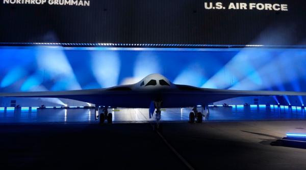 SUA au prezentat oficial primului bombardier stealth B-21 Raider (VIDEO) | Moment istoric în industria aeronautică