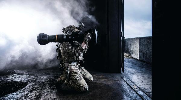 Marea Britanie cumpără câteva mii de sisteme de rachete antitanc NLAW. După ce au furnizat arme Ucrainei, britanicii vor să refacă stocurile armatei