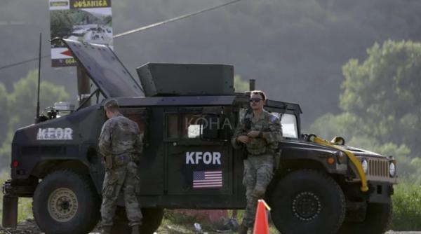 KFOR face demonstrație de forță într-un moment tensionat în Kosovo