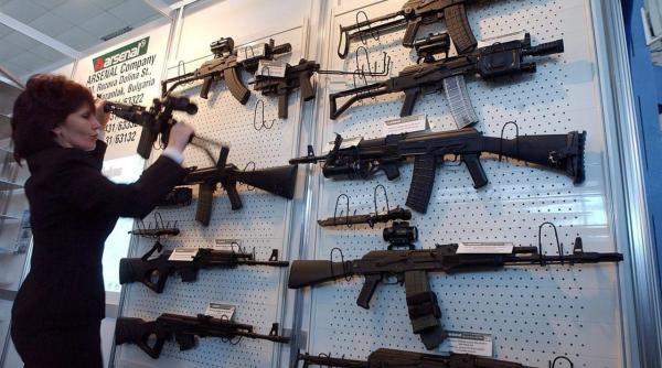 Bulgaria a exportat arme în valoare de 2,3 miliarde euro. România se află pe lista ţărilor destinatare ale exporturilor de arme bulgare