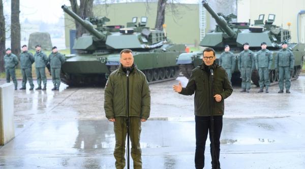 Premierul Poloniei, vizită la ''Academia de tancuri Abrams'': O armată modernă trebuie să dispună de echipamente de ultimă generaţie