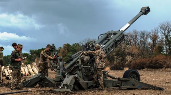 Aflat mereu în umbra HIMARS, obuzierul M777 a schimbat raportul de forțe pe frontul din Ucraina. Rușii se laudă cu fiecare sistem doborât