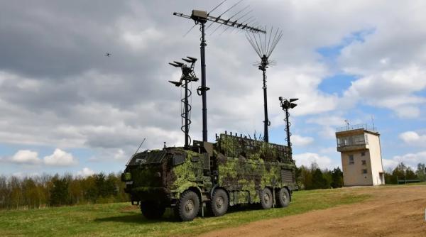 Cehia a prezentat noul sistem autohton de război electronic STARKOM