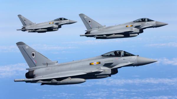 Aeronavele aliaților NATO au executat, vineri, un număr impresionant de misiuni de ”scanare” a Mării Negre. Vizată, în special limita sudică a FIR Sevatospol