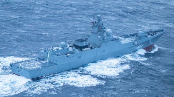 Interes major pentru fregata Amiral Gorshkov a Flotei ruse. Nava este atent monitorizată de navele statelor NATO