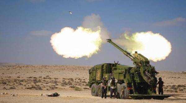 Decizie surprinzătoare: Obuzierul francez Caesar, „învins” în America de Sud de obuzierul israelian Atmos produs de Elbit 