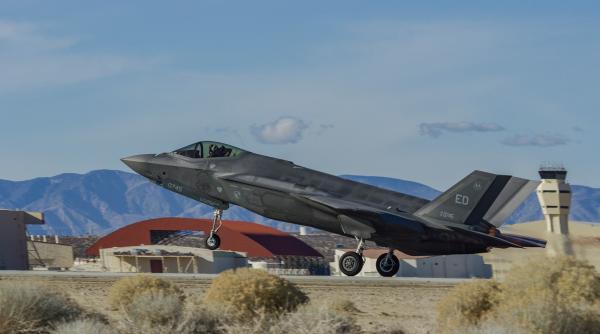 F-35 devine și mai letal. SUA au efectuat primul zbor cu F-35 în configurația TR-3 - un pas mare către viitorul F-35 Block 4