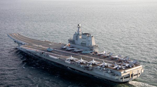 China a scos portavionul Shandong la „întâmpinarea” portavionului SUA USS Nimitz. Chinezii au simulat operațiuni de luptă 