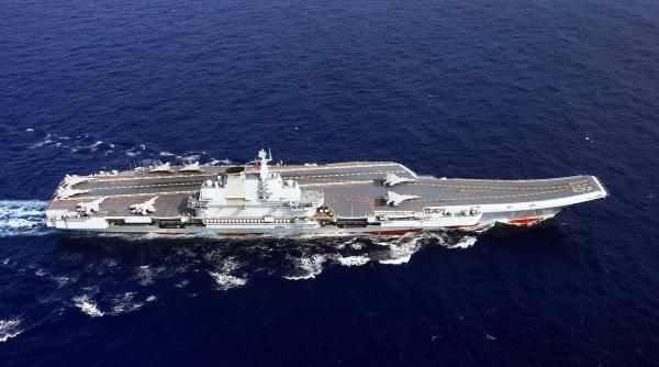 Cu Amiral Kuznețov aproape o epavă, în Rusia s-a propus achiziționarea portavionului chinez Liaoning. La bază navă sovietică, Liaoning a fost vândut în anii 90