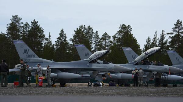 Lockheed Martin a anunțat că poate mări producția de F-16 dacă țările care dețin F-uri vor decide să ofere avioane Ucrainei