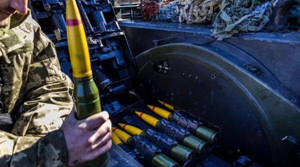 Elveția este mai aproape cu un pas să accepte reexportul de armament spre Ucraina