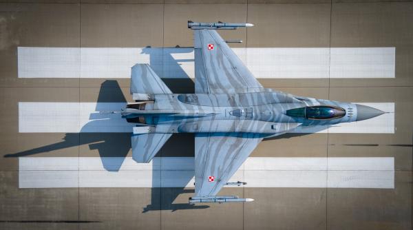 Polonia e prima și la F-16. Polonezii discută cedarea de avioane Ucrainei pe modelul tentativei MiG-29. Varșovia are aceleași condiții