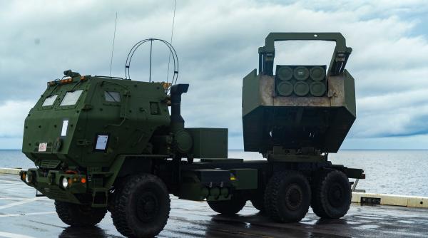 Polonia va cumpăra 18 lansatoare HIMARS. Tranzacția de 10 miliarde de dolari va include și 45 de rachete ATACMS