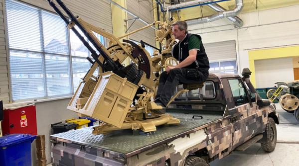 Cehia va produce pentru Ucraina sisteme de apărare antiaeriană, instalate pe vehicule de teren Toyota