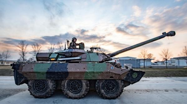 Tancurile ușoare AMX-10 RC vor ajunge în Ucraina peste câteva zile. Șansele pentru transferul tancurilor Leclerc sunt aproape zero