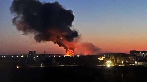 Explozie raportată la un depozit de muniții rusești din Mariupol. Generalul Valeri Zalujnîi: Ne vor întoarce la Mariupol "anul acesta"