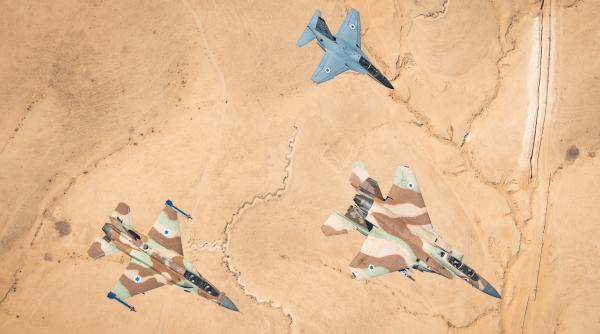 Israelul a lovit aeroportul din Alep. Aeroportul sirian, scos din funcţiune. Era folosit pentru primirea de ajutoare umanitare, ascundea livrările de arme iraniene