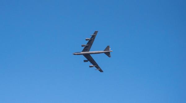 Bombardierele americane B-52H - misiune completă în Europa de Est. România și Ungaria adăugate la traiectul de zbor 