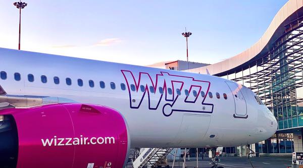 Coliziune ușoară între aripile a două avioane de linie ale Wizz Air pe aeroportul din Suceava