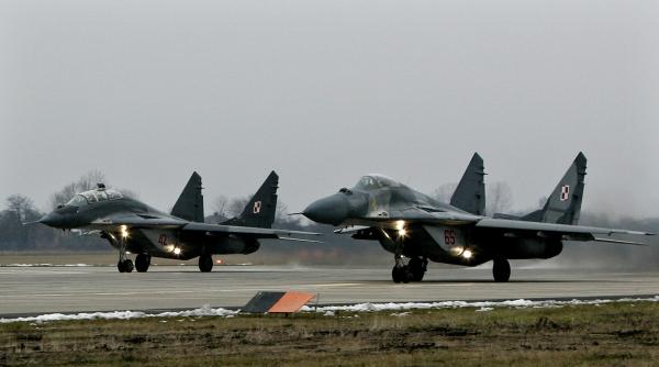 Polonia va livra Ucrainei în zilele următoare primele patru avioane de vânătoare de tip MiG-29